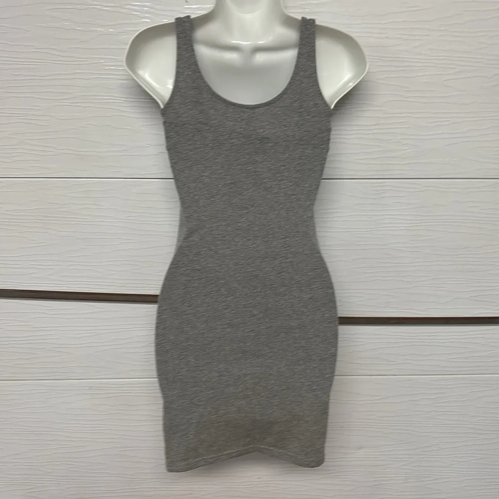 Like new "A" logo stretchy dress size 6 - Picture 3 of 5